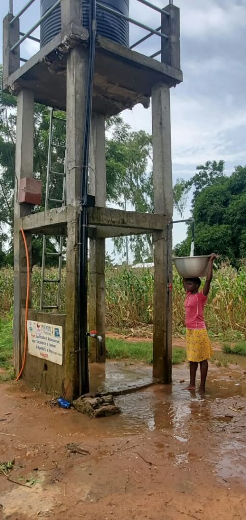 Améliorer durablement les conditions de vie par l'accès à l'eau potable et à l'assainissement 3 KPENDJAL 18